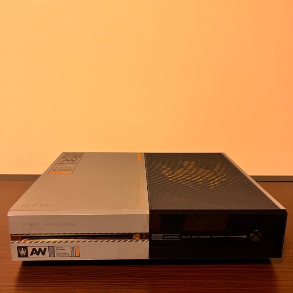 Xbox One Advanced Warfare Edition (Includes Controller, Power Cable, HDMI Cable)